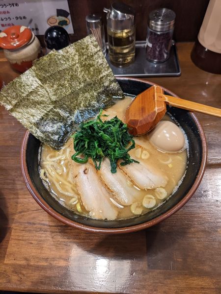 「小ラーメン　チャーシュー、味玉」@横濱家系ラーメン 横田家の写真