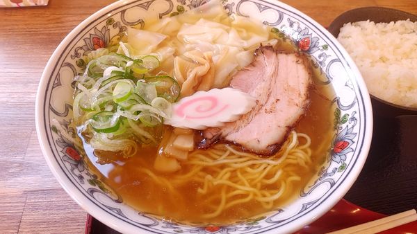 「ワンタン麺　大盛　超こってり」@丸山中華蕎麦店の写真