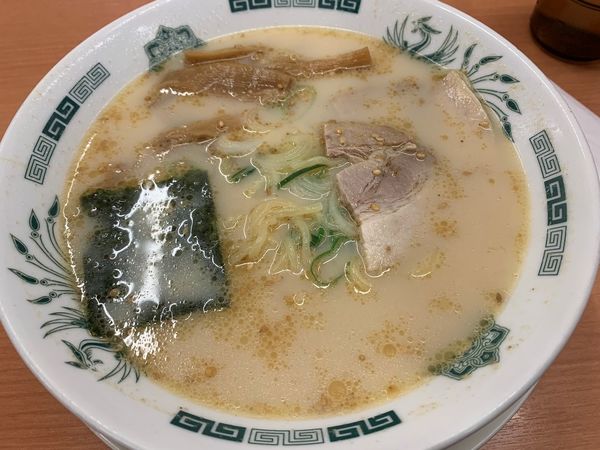「とんこつラーメン」@日高屋 新宿靖国通店の写真