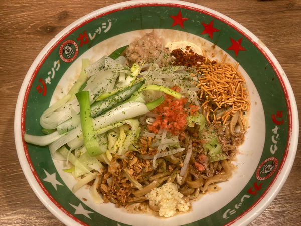 「【期間限定】埼玉まぜそば(並盛全マシ)¥830」@ジャンクガレッジ 大宮駅前店の写真