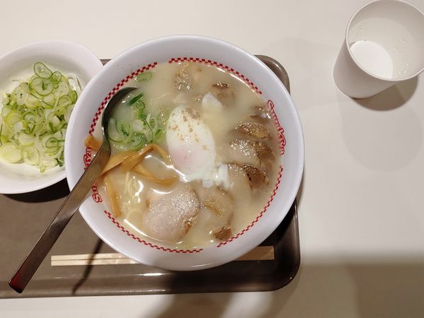 「特製ラーメン　ネギ　肉」@スガキヤ 大須赤門店の写真