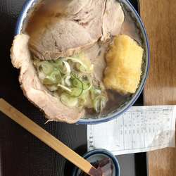 チャーシューメン大盛り　餅の天ぷら