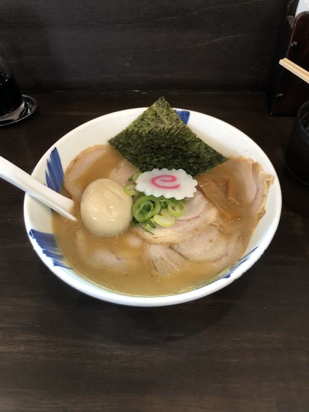 「豚骨醤油ラーメン　チャーシュー増し」@らーめん 頑々坊子の写真