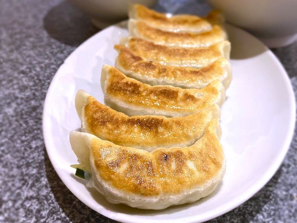 「元祖餃子定食￥700」@餃子屋 じなんぼ 飯田橋店の写真