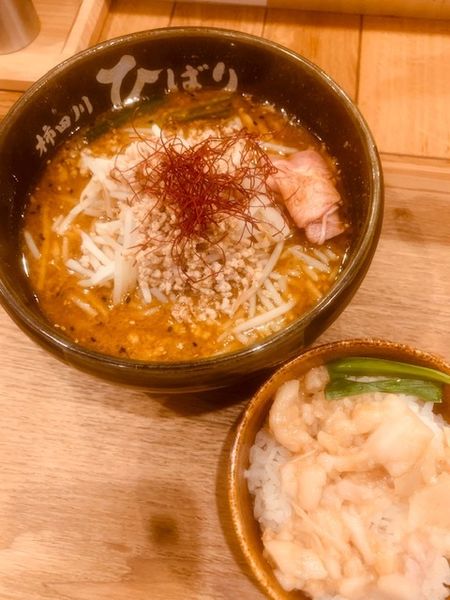 「味噌カレーらーめん 950円　ひばりご飯（クーポン使用）」@味噌らーめん 柿田川ひばり 恵比寿本店の写真