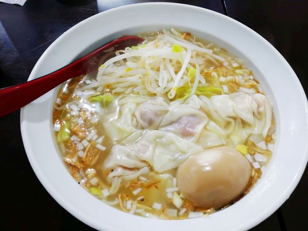 「Cセット（エビワンタンメン＆小籠包）＋海鮮春巻」@台湾夜市の写真