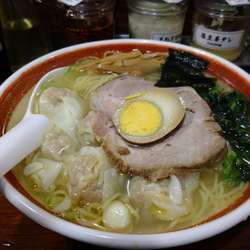 ワンタン麺