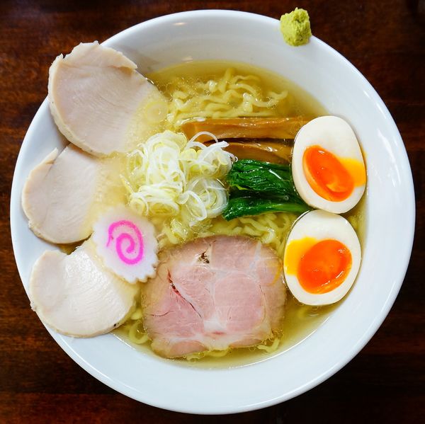 「手揉み中華そば塩＋味玉＋鶏チャーシュー」@麺処 むら井の写真