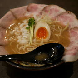 魚豚骨ラーメン＋サービスチャーシュー