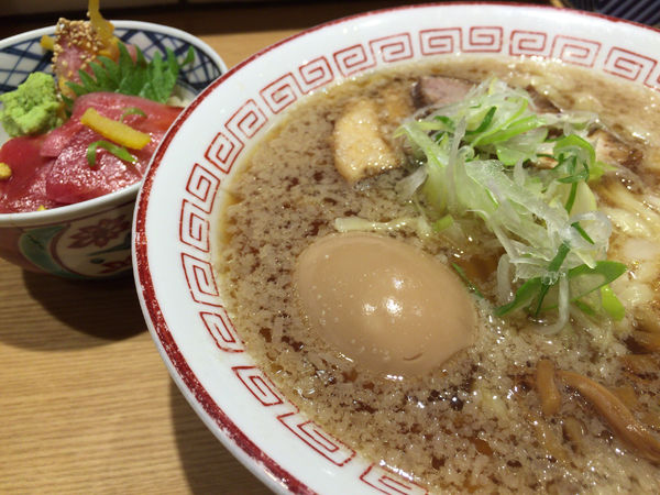 「醤油＋本鮪漬け丼」@きたかた食堂の写真