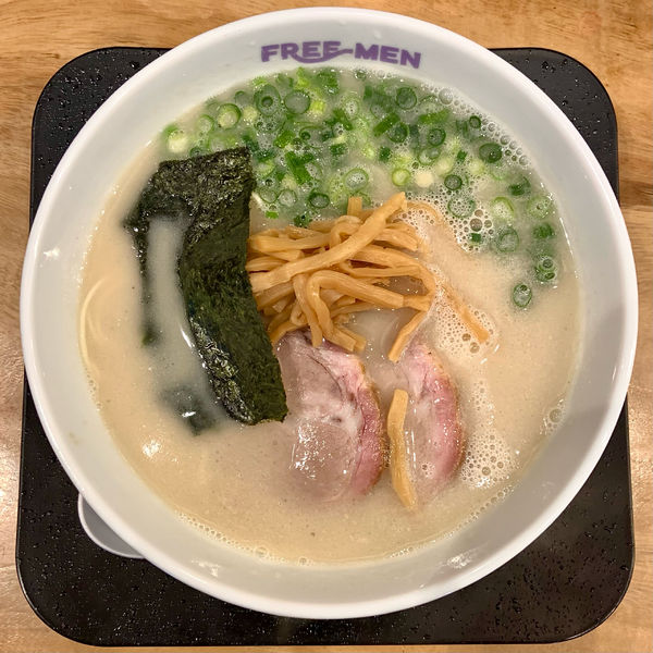 「ラーメン（700円）」@FREE-MENの写真