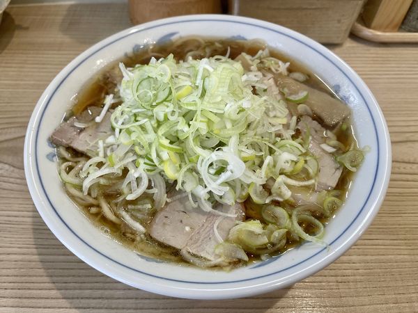 「サッポロラガービール赤星＋メンマ皿→チャーシューメン ネギ増」@らーめん 高尾の写真