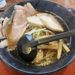 デラックスちゃあしゅう麺（醤油味）