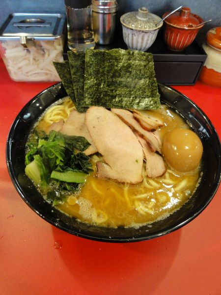 「大盛チャーシュー麺1170円味玉100円」@杉田家 千葉駅前店の写真