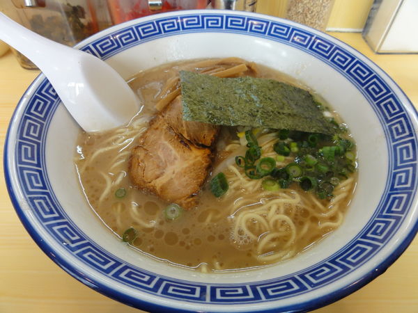 「とんこつらーめん690円替え玉110円」@なかじまの写真