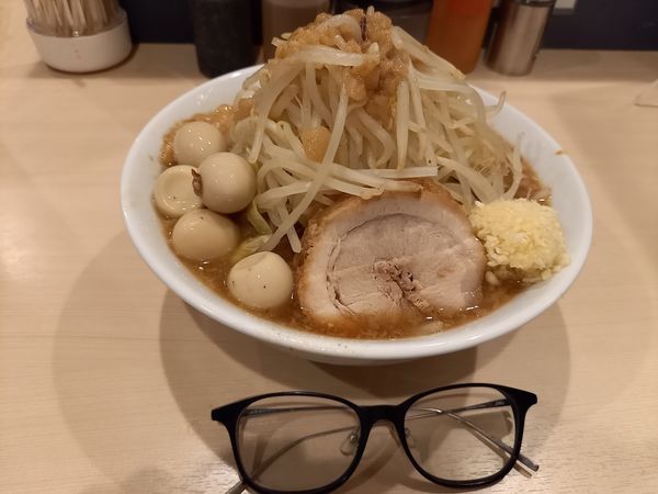 「ラーメン(小)うずら」@鷹の目 蒲田店の写真