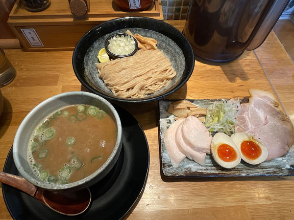 「つけ麺(小盛,具材全部盛り)」@麺匠たか松 本店の写真