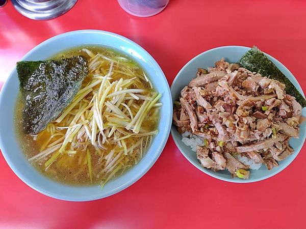 「ネギラーメン チャーシュー丼」@ラーメンショップ 綾瀬店の写真