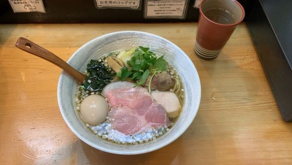 「いりこそば味玉付き」@讃岐ラーメン 香麦の写真
