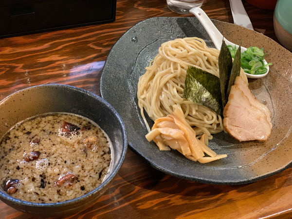 「つけ麺もつ（並）」@龍の家 新宿小滝橋通り店の写真