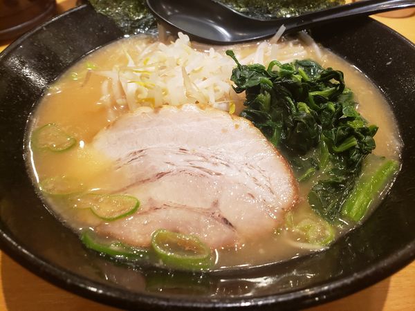 「ラーメン油無し細麺モヤシ」@ラーメン銀家 戸塚店の写真
