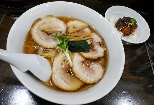 「チャーシュー醤油　ミニチャーシュー丼」@ラーメン晃煇の写真