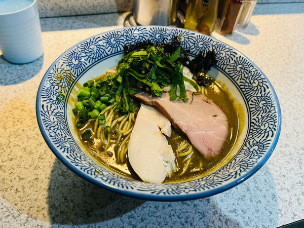 「濃厚煮干ラーメン」@破壊的イノベーションの写真