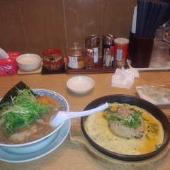 丸源ラーメン 御殿場店の写真