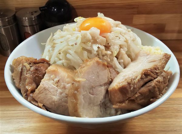 「肉増しまぜそば塩・全増し（1,050円）」@麺処 MAZERUの写真