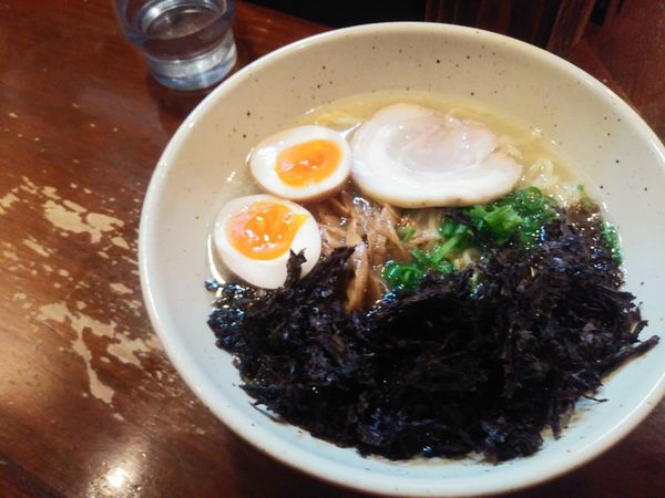 「岩のり味玉塩ラーメン」@信楽茶屋 横浜鶴見本店の写真