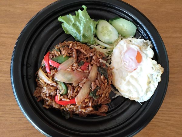 「（テイクアウト）ガパオチャーハン 玉子付き　７２０円」@ペンシーズキッチン アトレ四谷店の写真