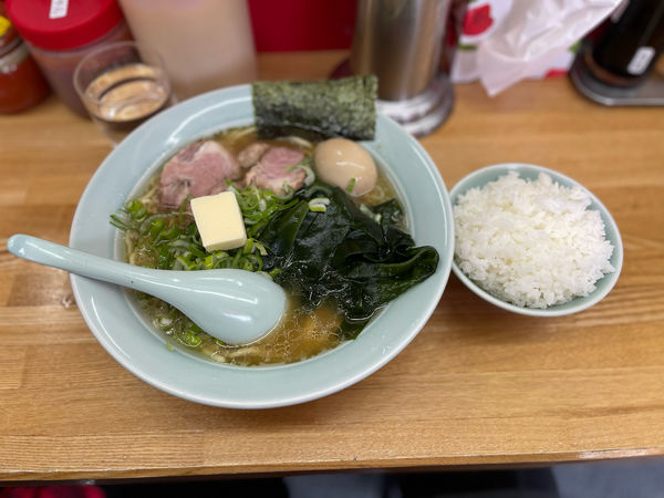 「ラーメン+バター増し」@ラーメンショップ 堀切店の写真
