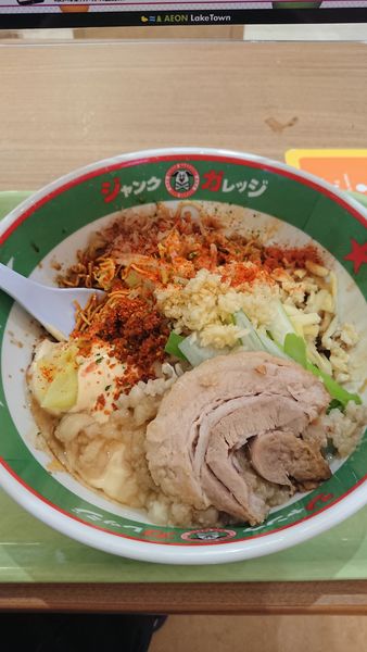 「埼玉まぜそば」@ジャンクガレッジ イオンレイクタウンmori店の写真