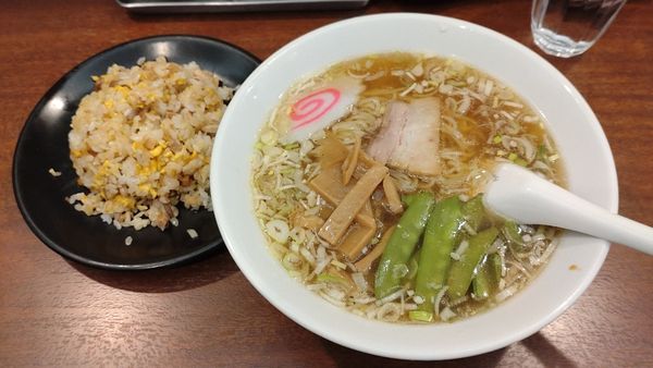 「ラーメン・半チャーハン」@龍鳳の写真
