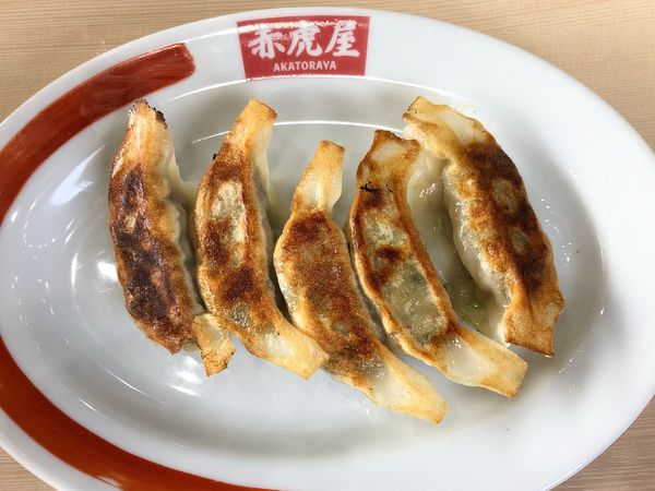 「餃子5個350円」@豚骨醤油ラーメン 赤虎屋 八千代米本店の写真