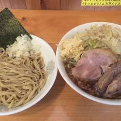 豚骨魚介つけ麺　950円