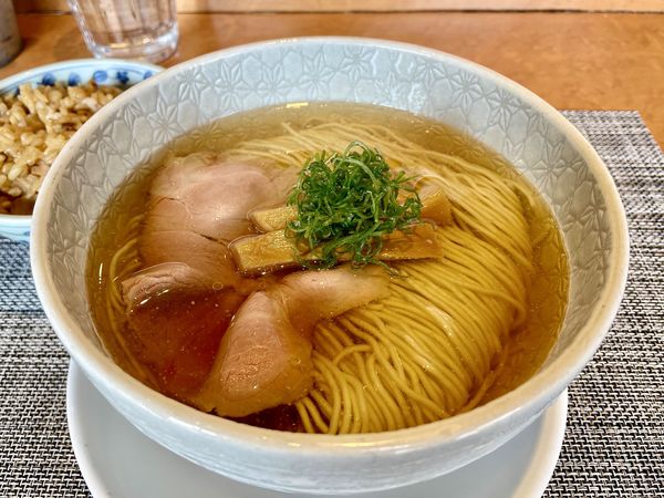 「塩煮干そば ＋ ランチ限定 焼豚ご飯」@柴崎亭の写真