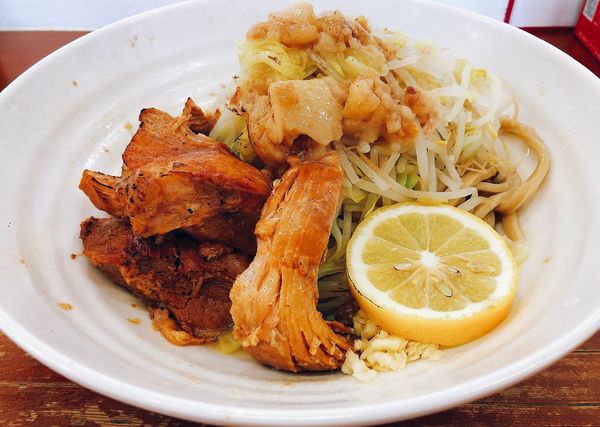 「汁なし塩（850円）、肉一枚（CP）、脂ニンニク少」@ラーメン 富次郎の写真