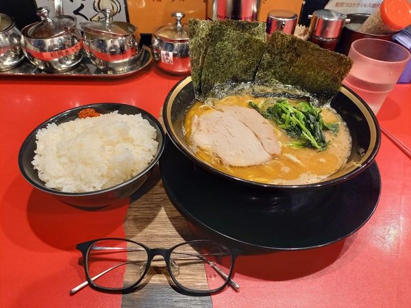 「朝ラーメン」@横浜家系ラーメン 志田家 蒲田店の写真