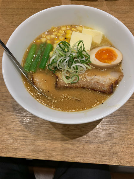 「焙煎ごまみそ　バターコーンプレミアム」@らーめん 吉山商店 なんばラーメン一座店の写真