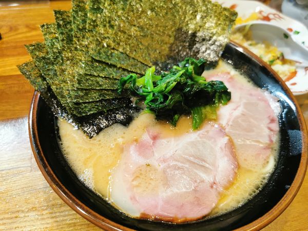 「豚骨醤油ラーメン」@豚骨らあめん専門店 とんこつ家ZUNの写真