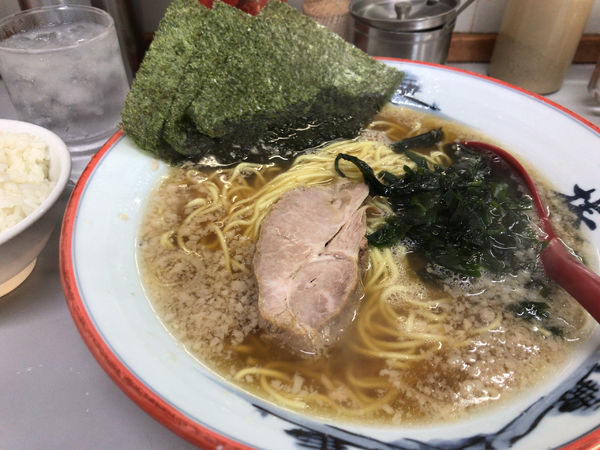 「ラーメン+サービス半ライス 700円」@ラーメンショップ 122号騎西店の写真