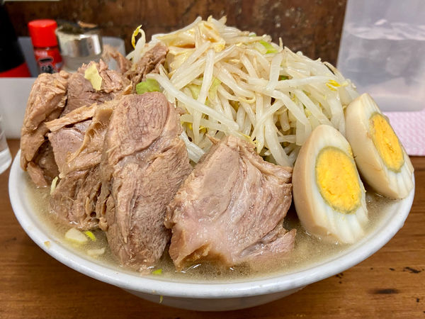 「大ブタダブル＋煮卵＋ネギ」@ラーメン二郎 品川店の写真