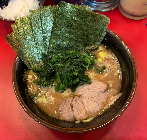 「ラーメン+のり+ほうれん草 ￥700+￥50+￥50」@らーめん 谷瀬家 新橋店の写真