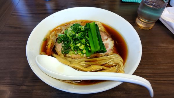 「醤油そば大盛り890円」@花笑み中華そば かれんの写真
