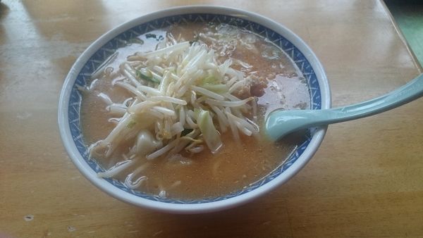 「みそラーメン　大盛」@じんべい食堂の写真