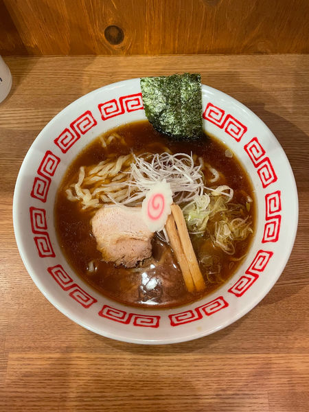 「中華そば　平打ち(600円)」@鶴松富士 本店の写真