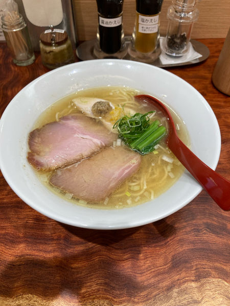 「塩そば 880円」@三馬路 東京店の写真