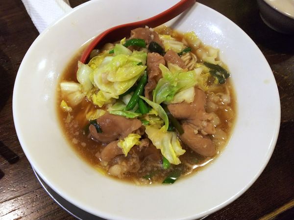 「もつラーメン」@立ち呑み居酒屋 金町製麺の写真