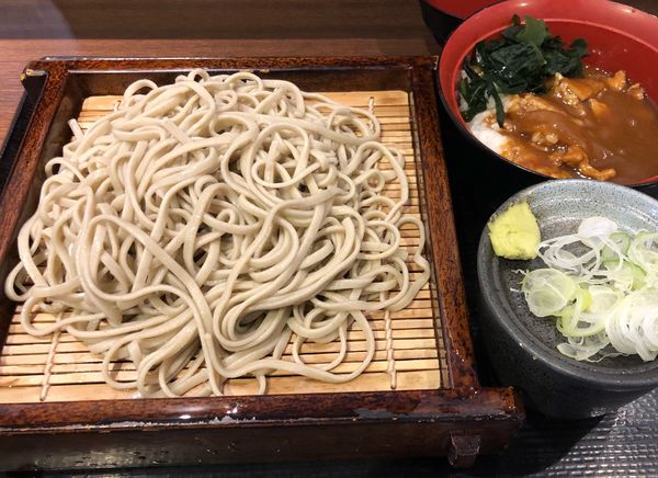 「蕎麦屋のカレー丼(小)セット610円」@車やの写真
